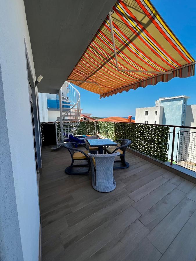 Apartments Apartmani Bojana Утєха Екстер'єр фото