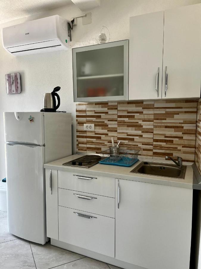 Apartments Apartmani Bojana Утєха Екстер'єр фото