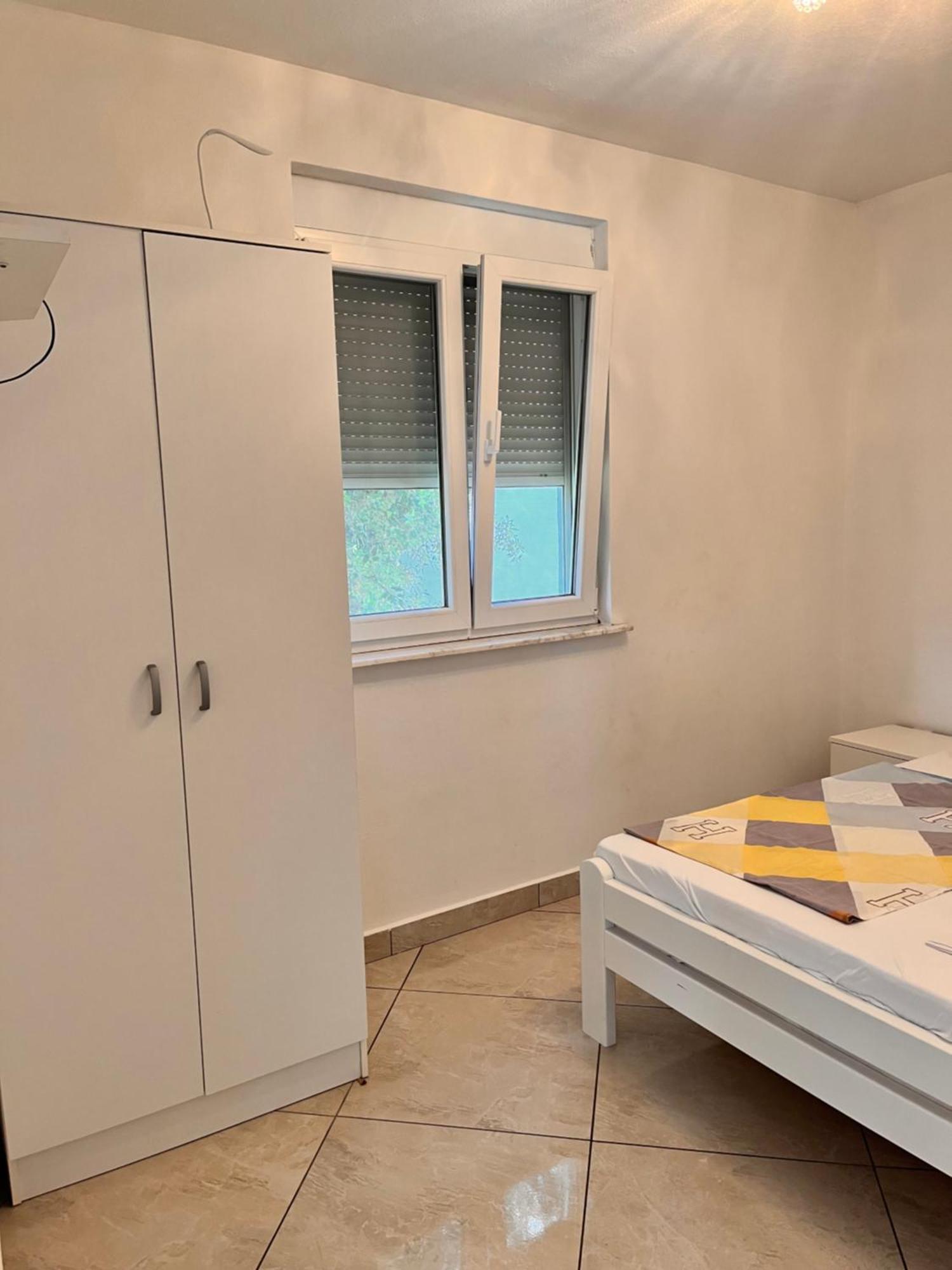 Apartments Apartmani Bojana Утєха Екстер'єр фото