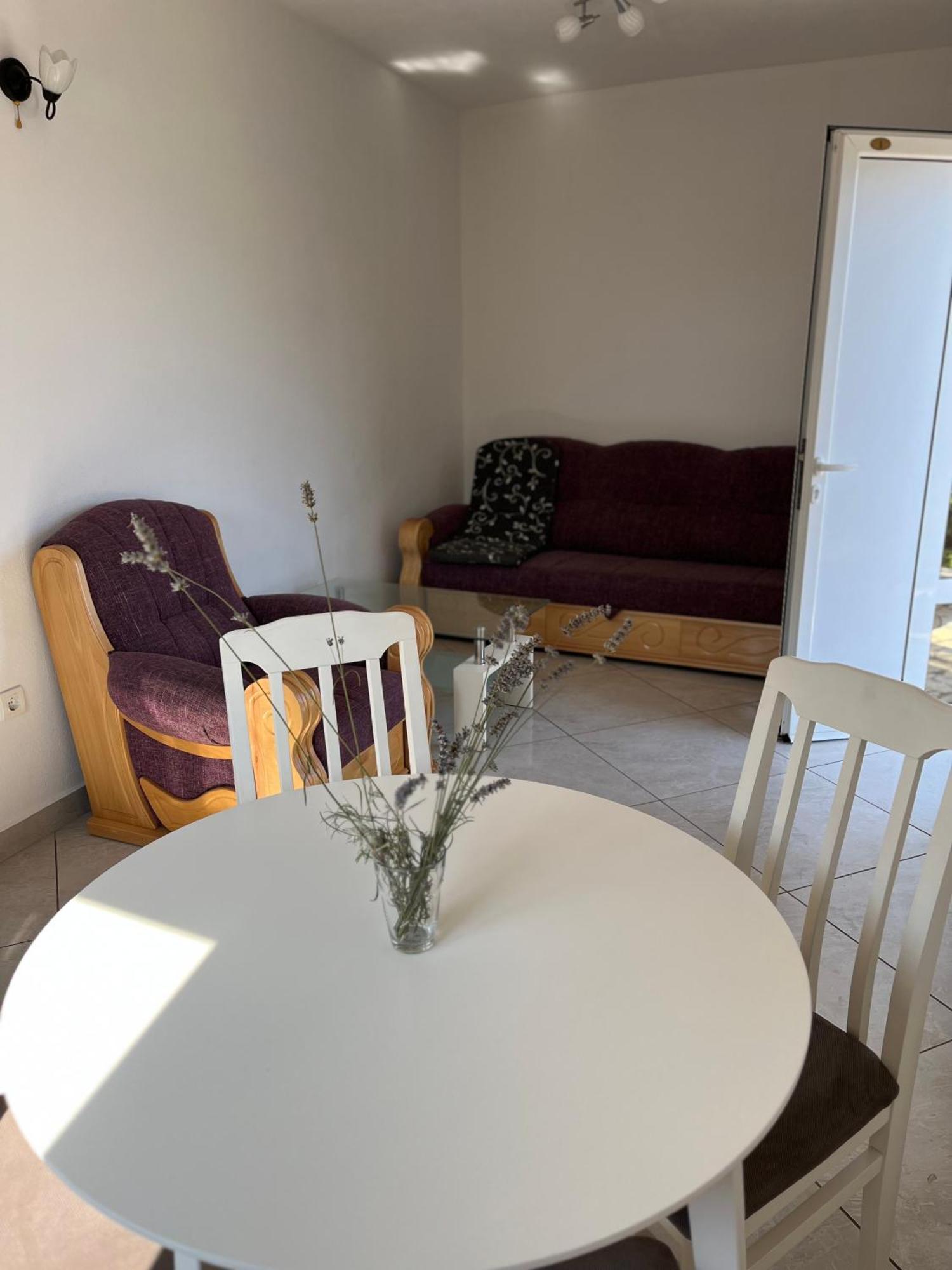 Apartments Apartmani Bojana Утєха Екстер'єр фото